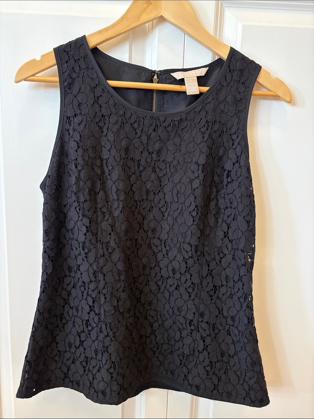 Banana Republic Lace Sleeveless Women's Top